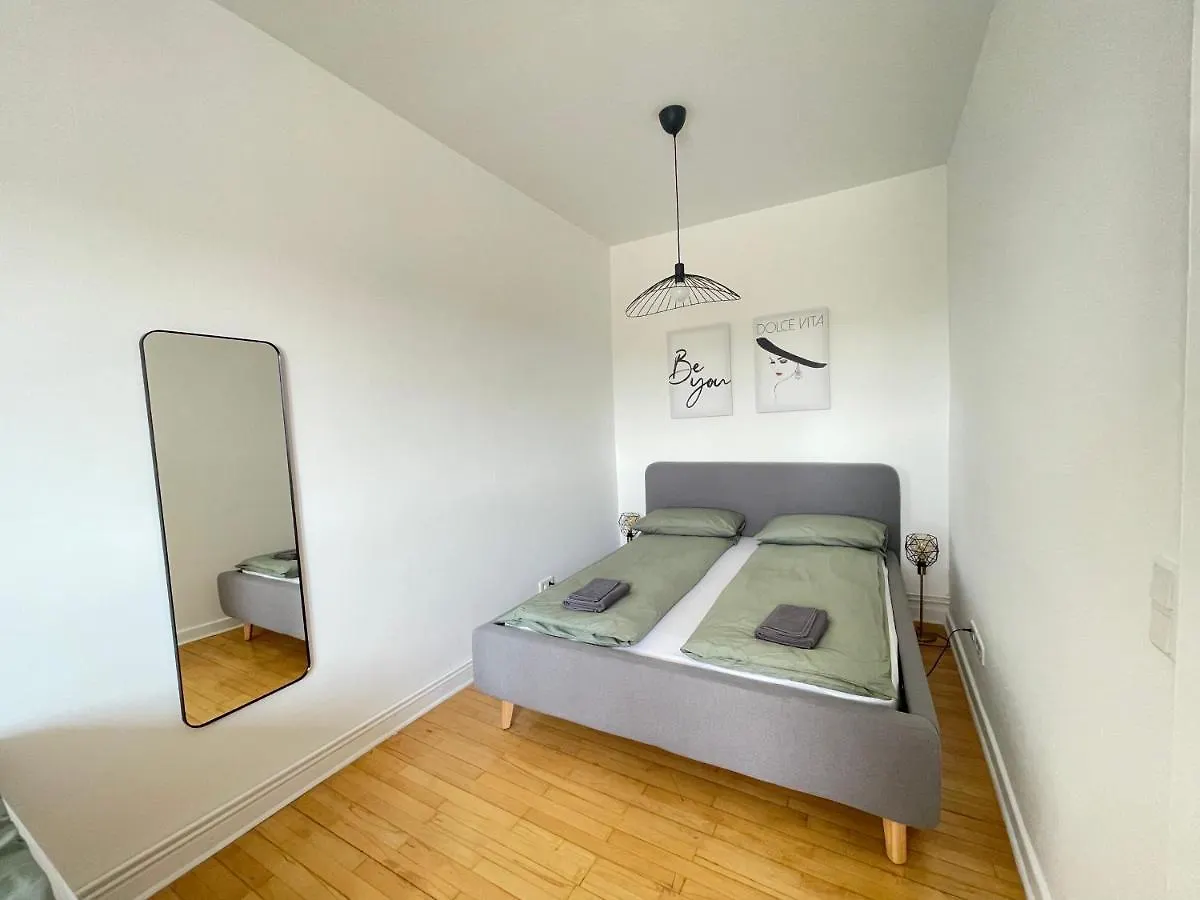 65Qm - City - Popular Street - Limmerstrasse - Mallibase Apartments Hannover 0*,